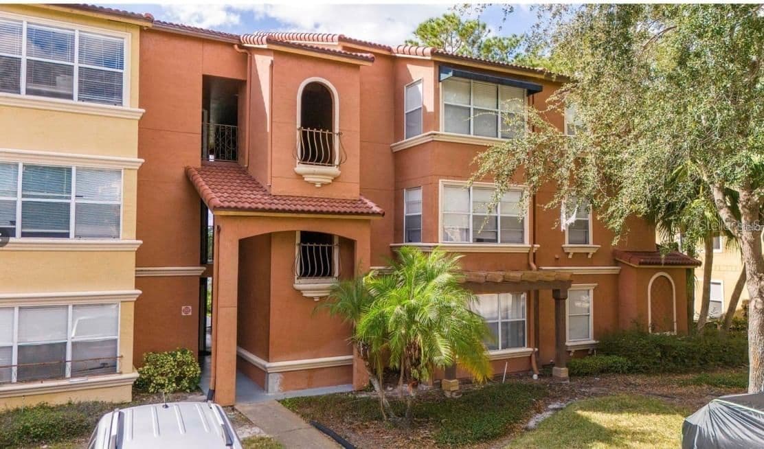 5160 CONROY Road #14, Orlando, FL 32811