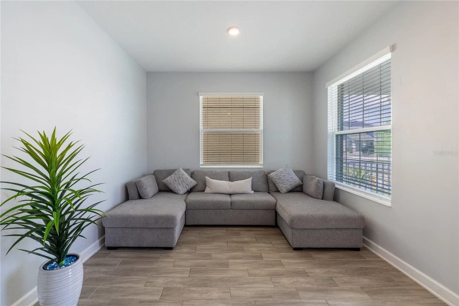 11456 RHYME Avenue 4