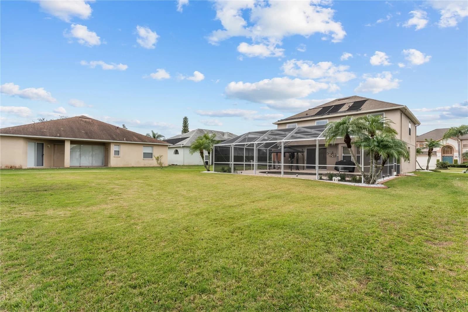 617 LAKESCAPE Court 4