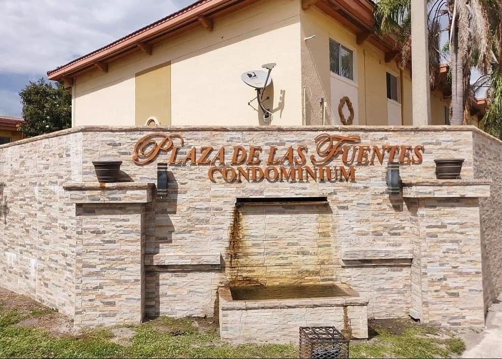 728 RIDENHOUR Circle #728, Orlando, FL 32809