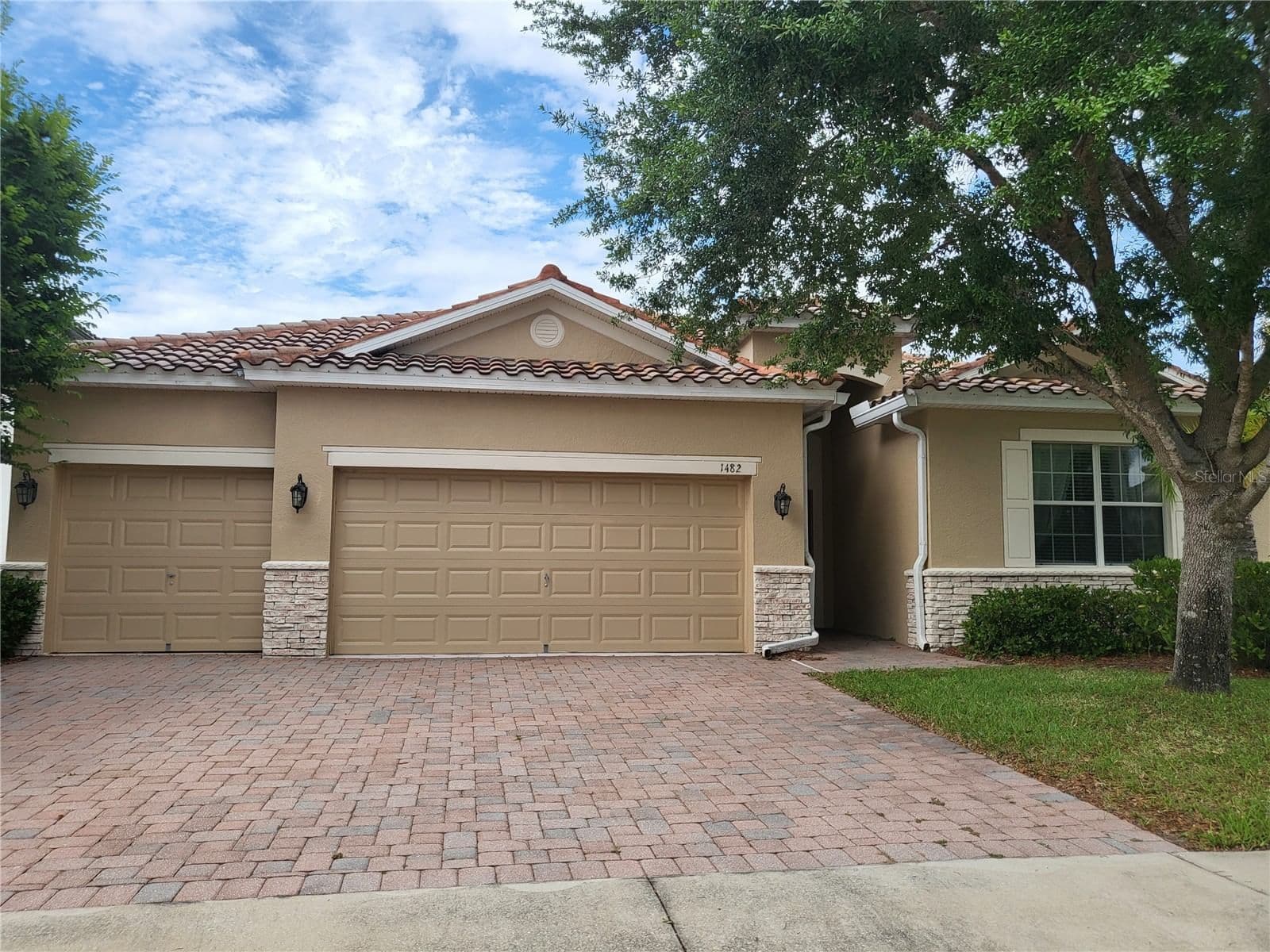 1482 LAKE SIDE 2