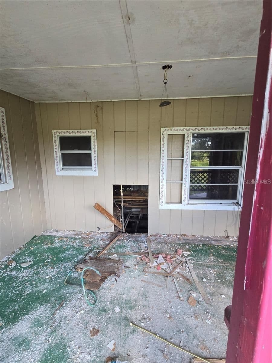 17208 MERCURY Road 4