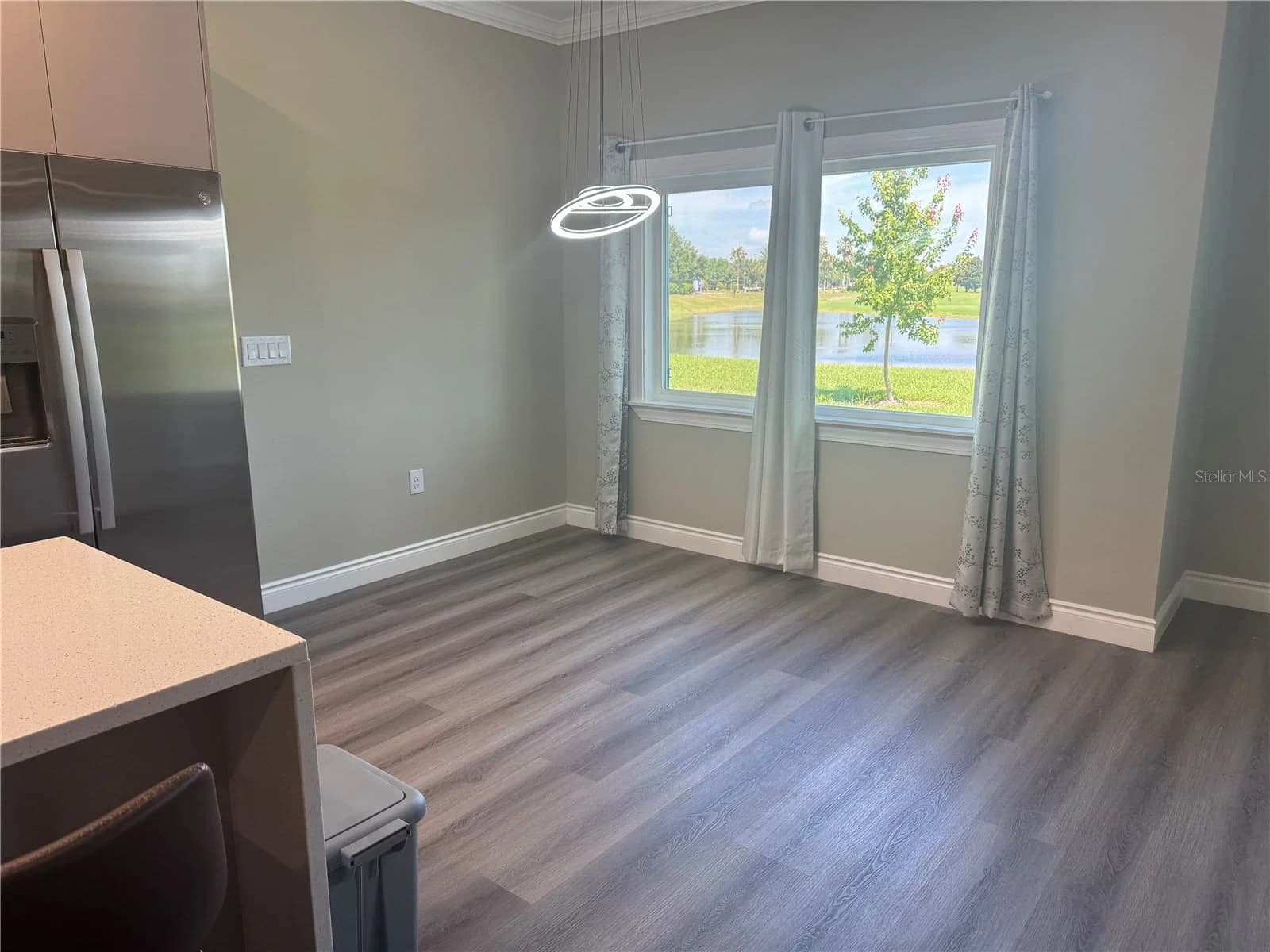 2037 GREENBRIAR 4