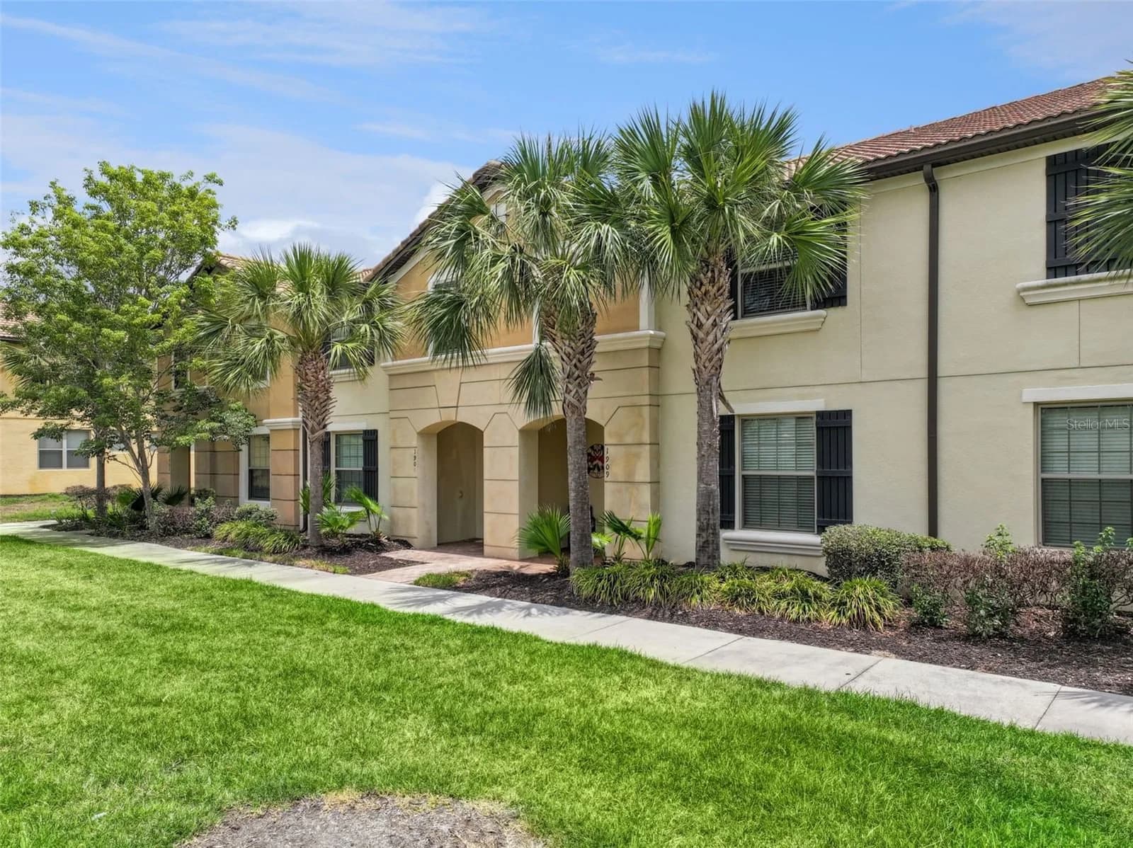 1909 MAJORCA, Kissimmee, FL 34747 3