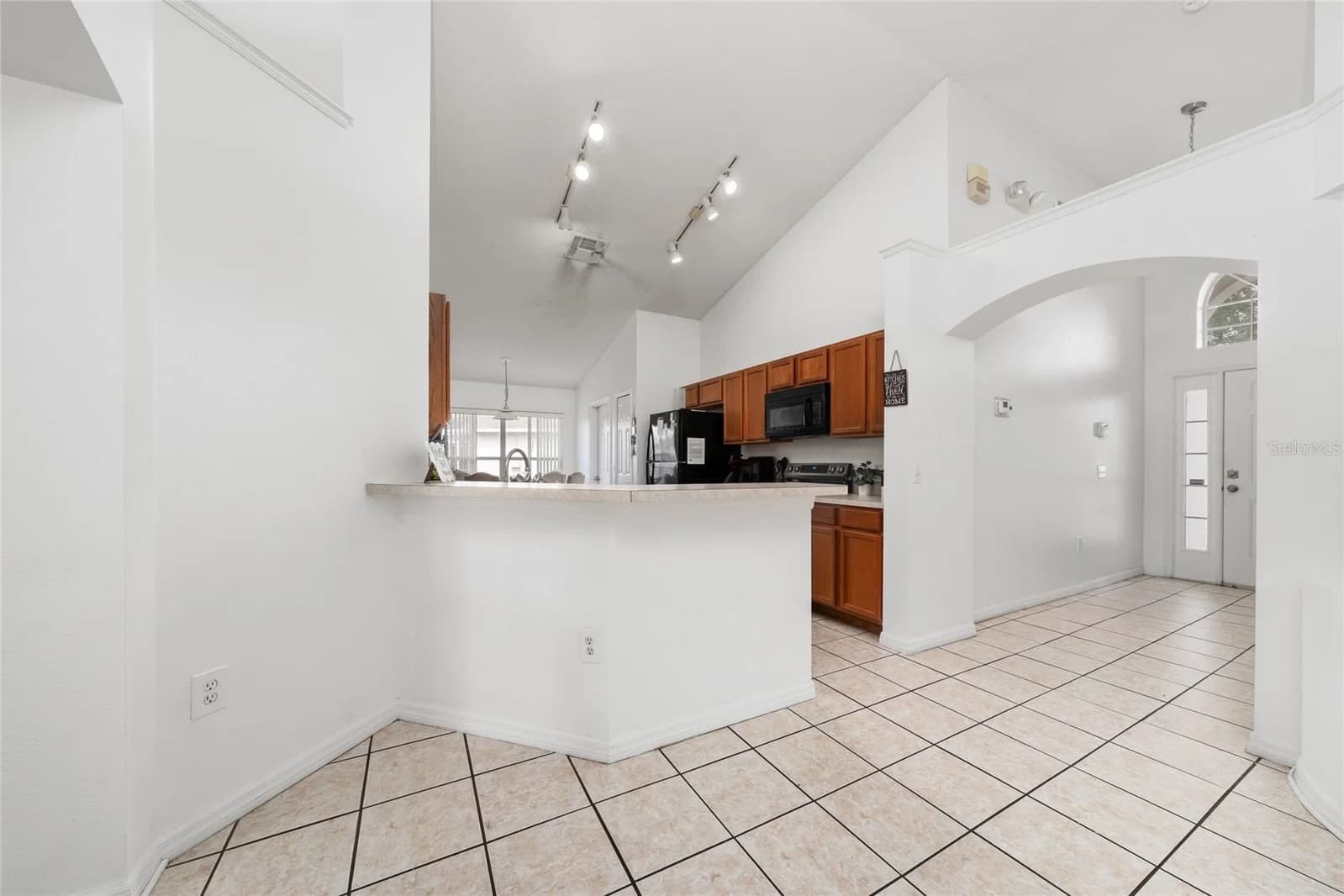 232 LAKE SHORE 3