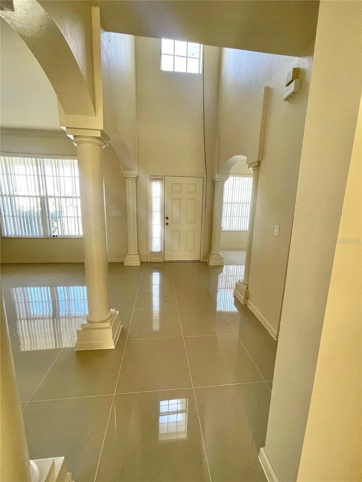 2370 HINSDALE 5