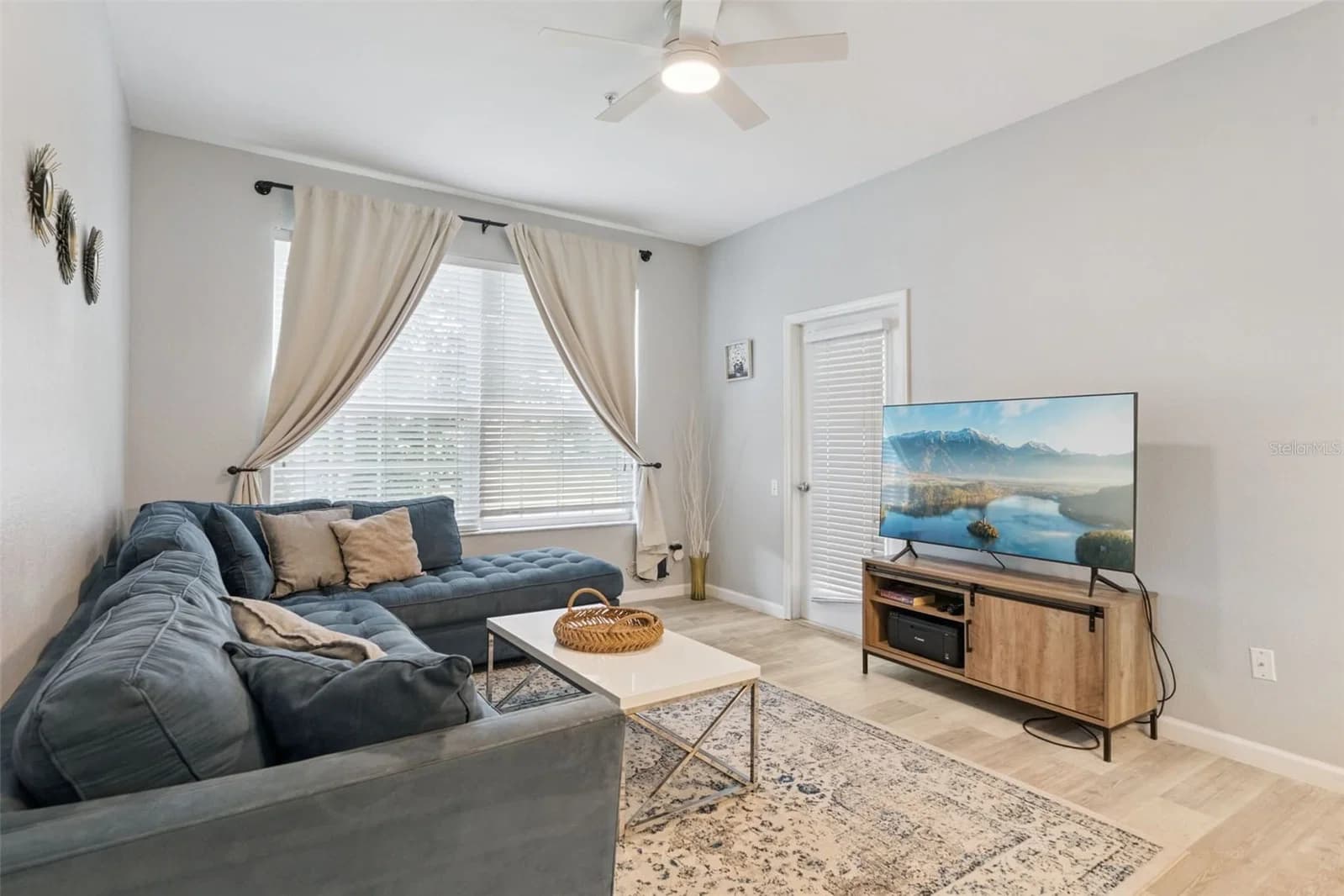 8107 COCONUT PALM WAY 4