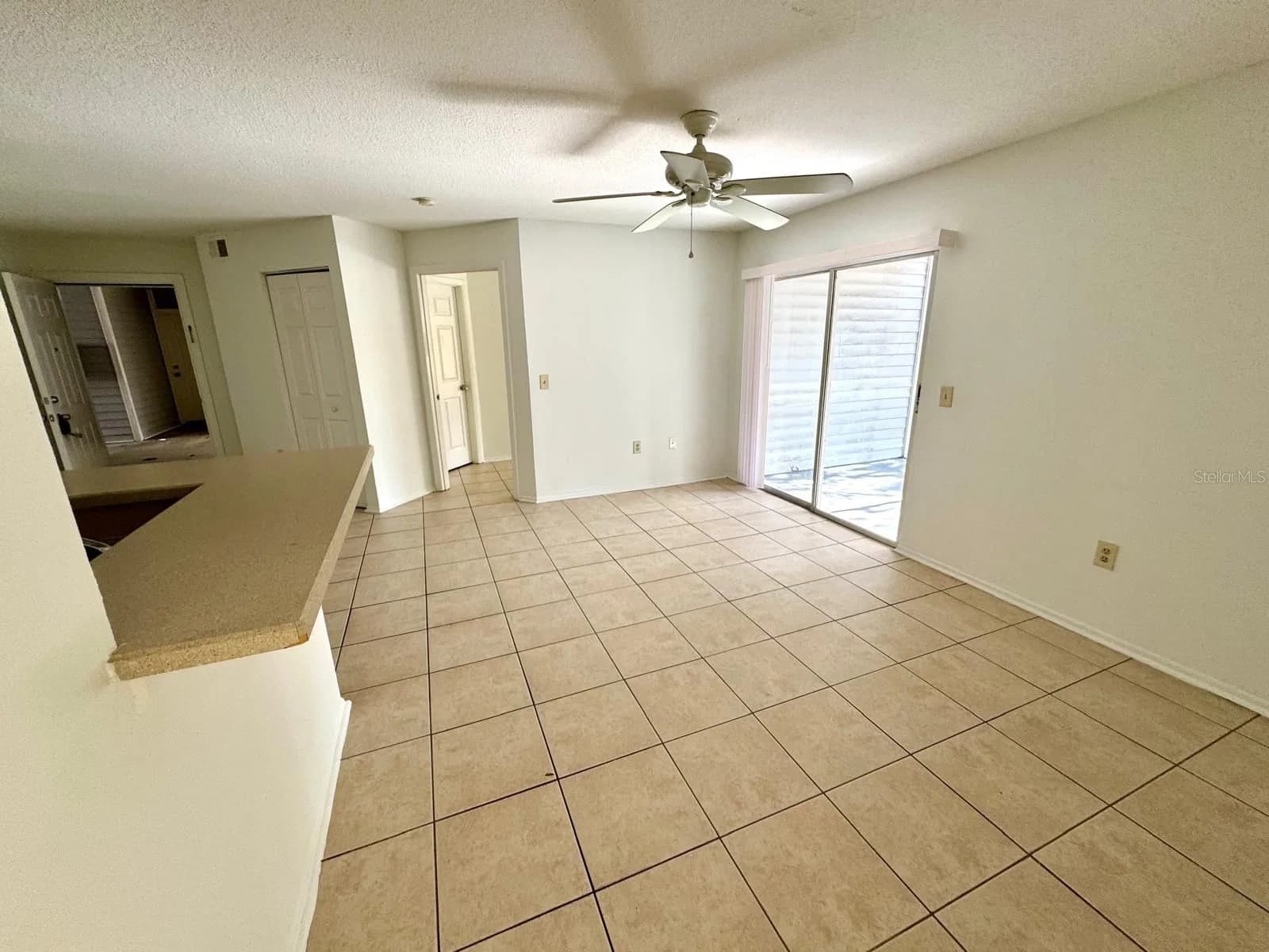 1222 BERMUDA LAKES 4