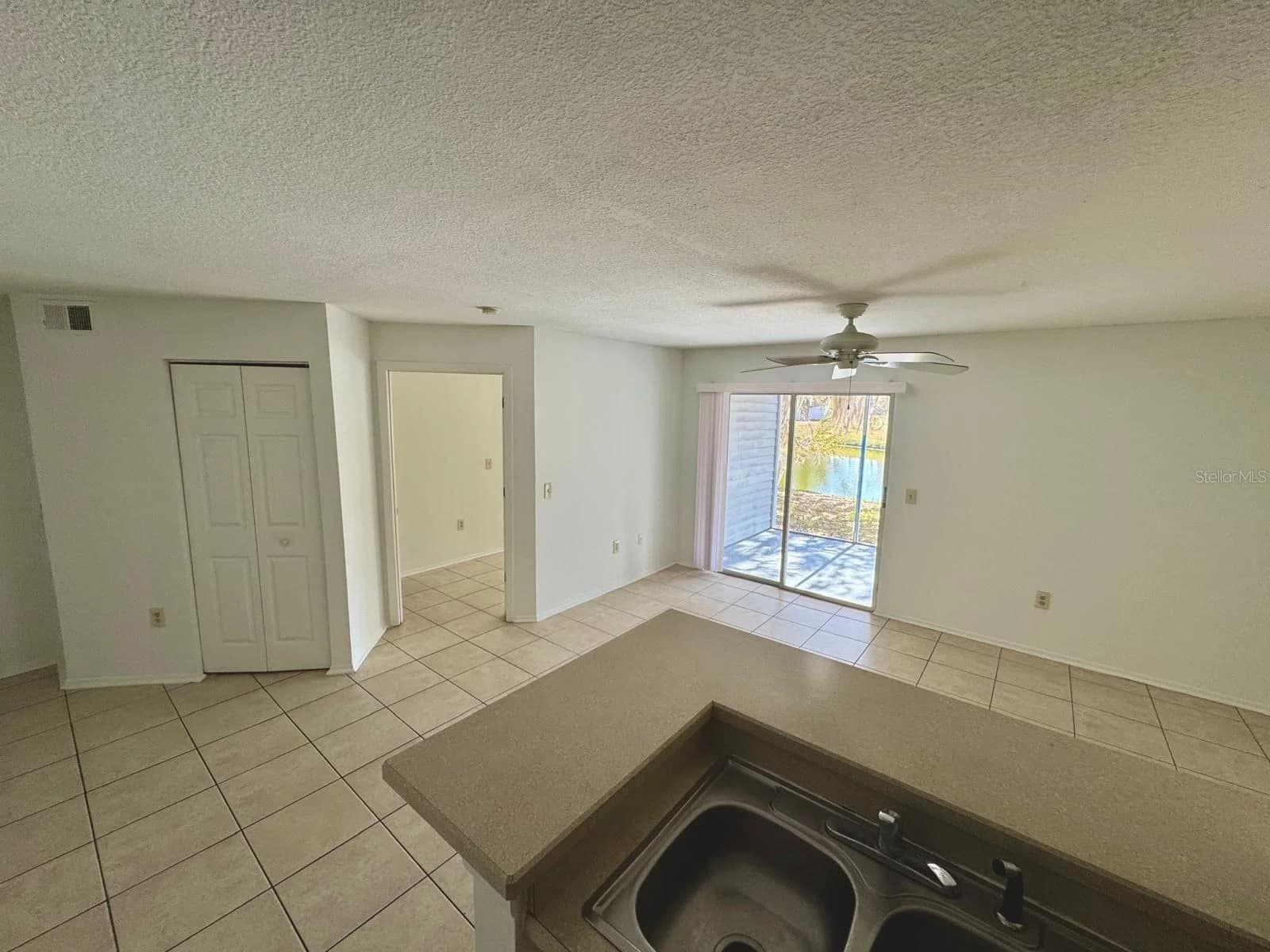 1222 BERMUDA LAKES 5