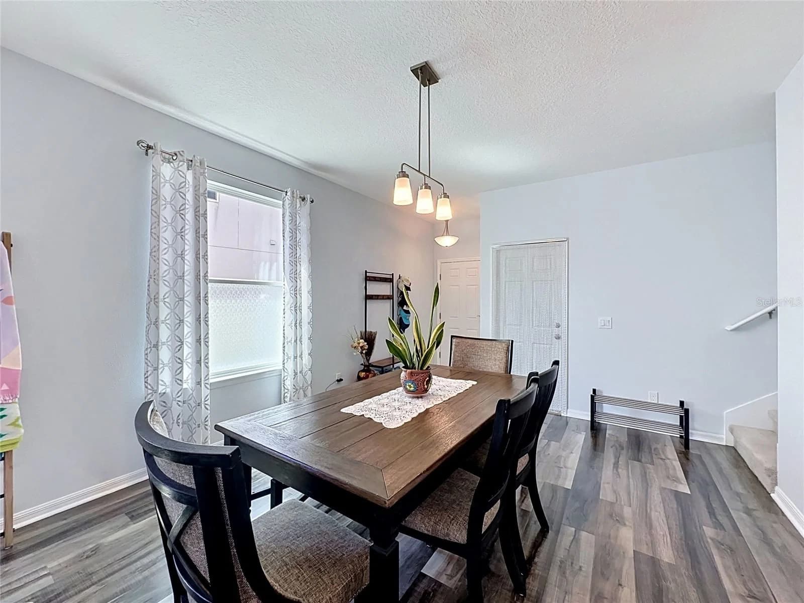 246 ABERDEEN ST 5