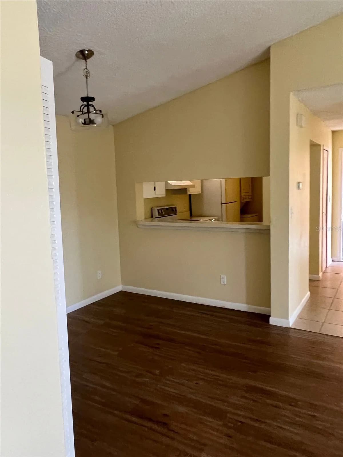 5213 VIA HACIENDA 4