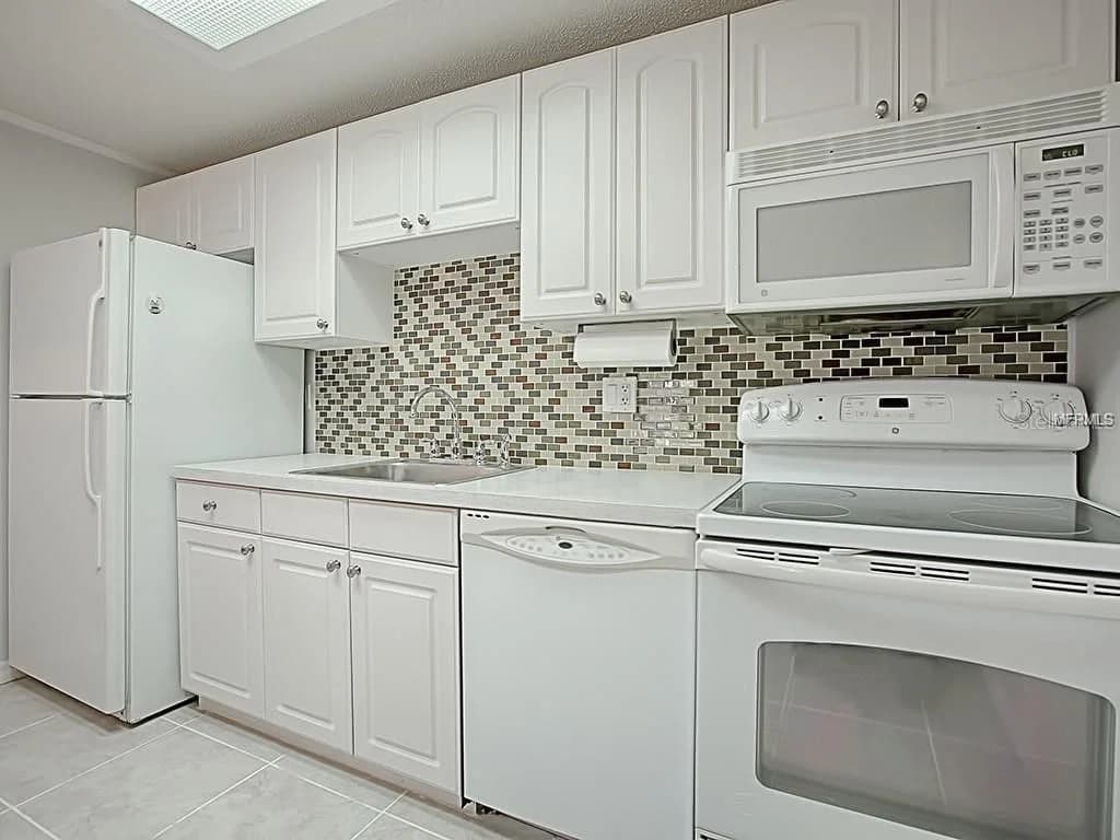 4073 MICHIGAN, Orlando, FL 32812 3