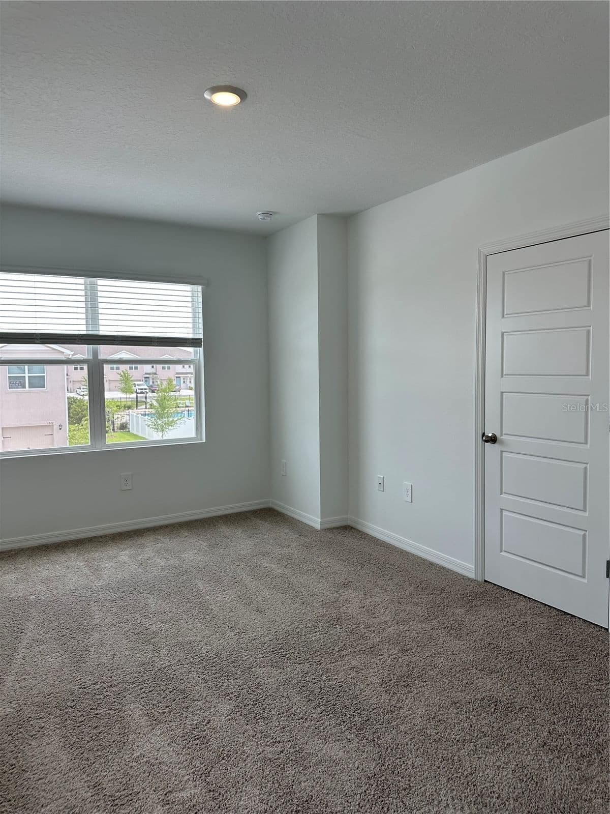 1823 ROCK ELM 4