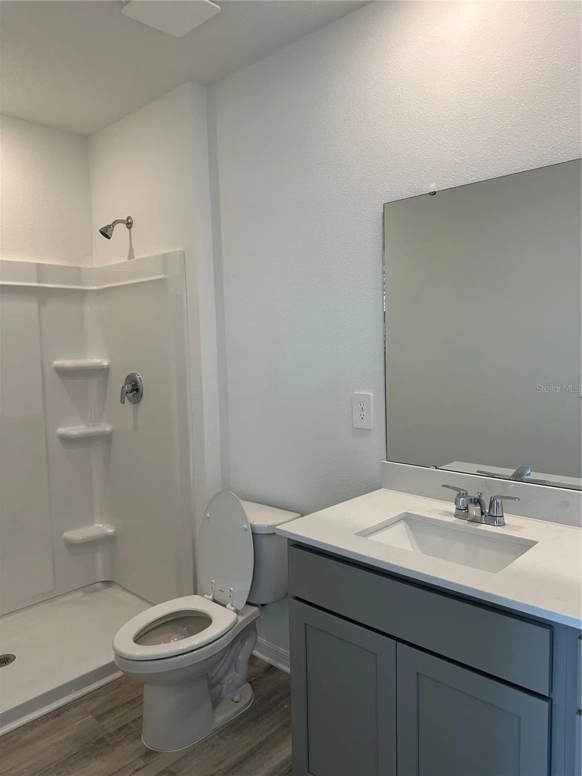 1823 ROCK ELM 5