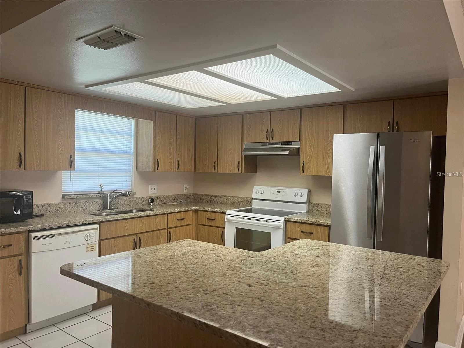 2112 W MARTIN 5