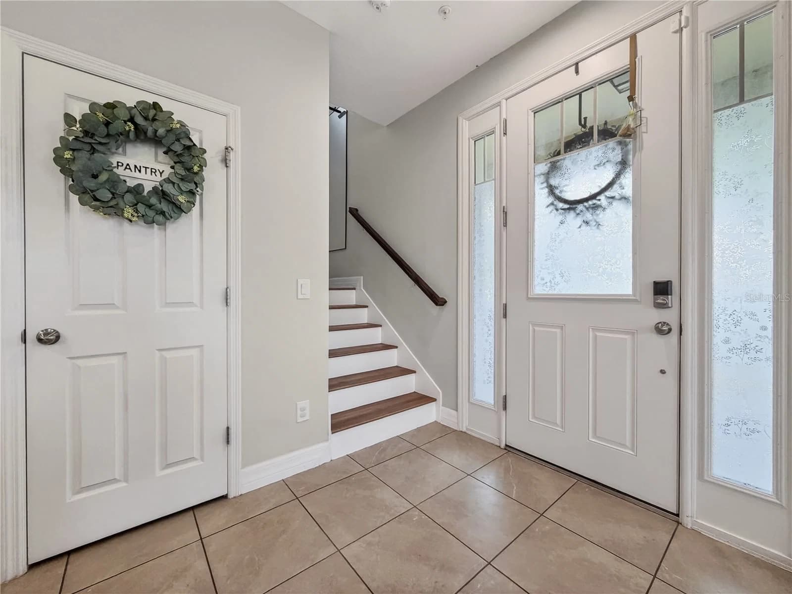 9487 RANDAL PARK 4