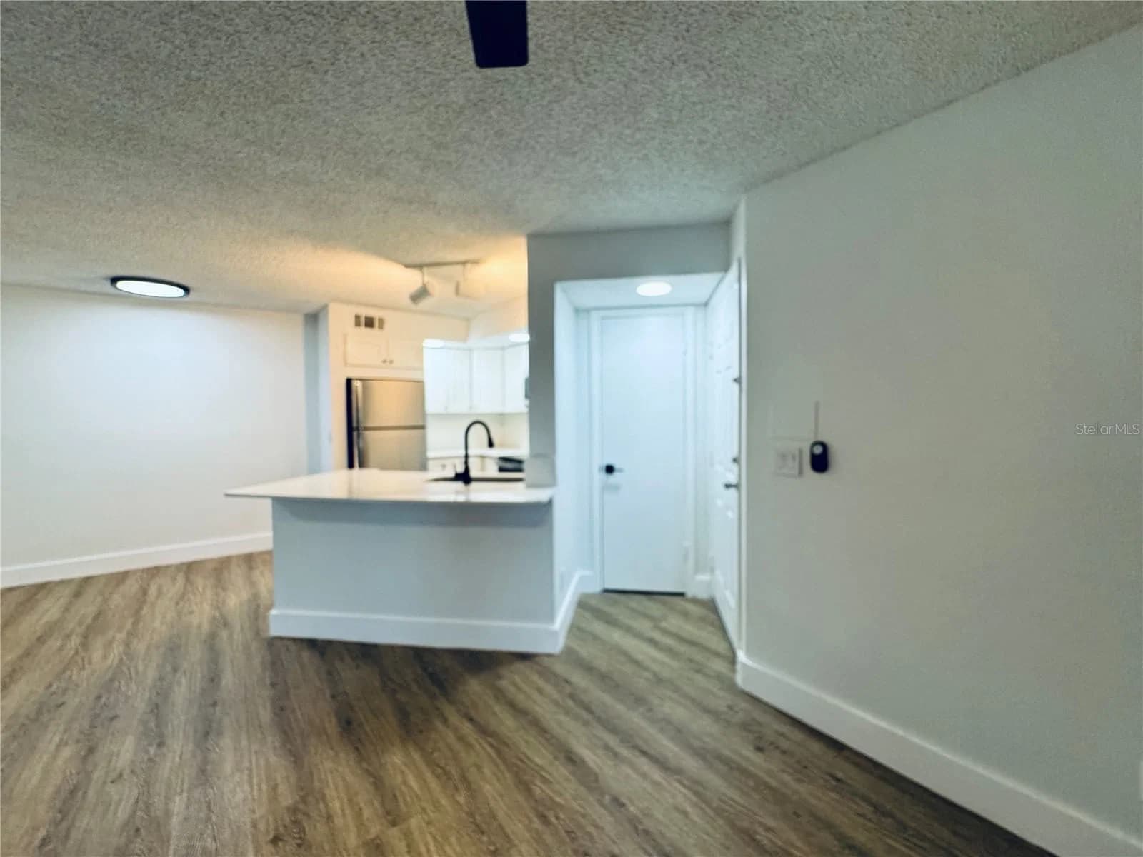 4630 COMMANDER, Orlando, FL 32822 3