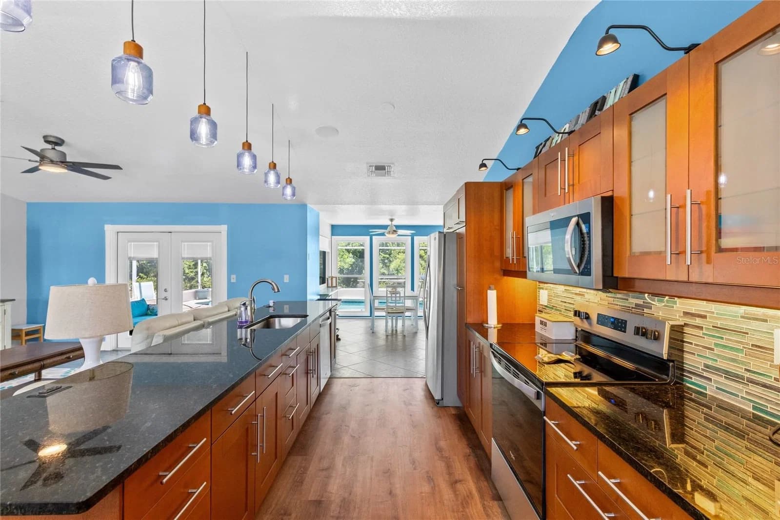 3951 SANTA BARBARA 5