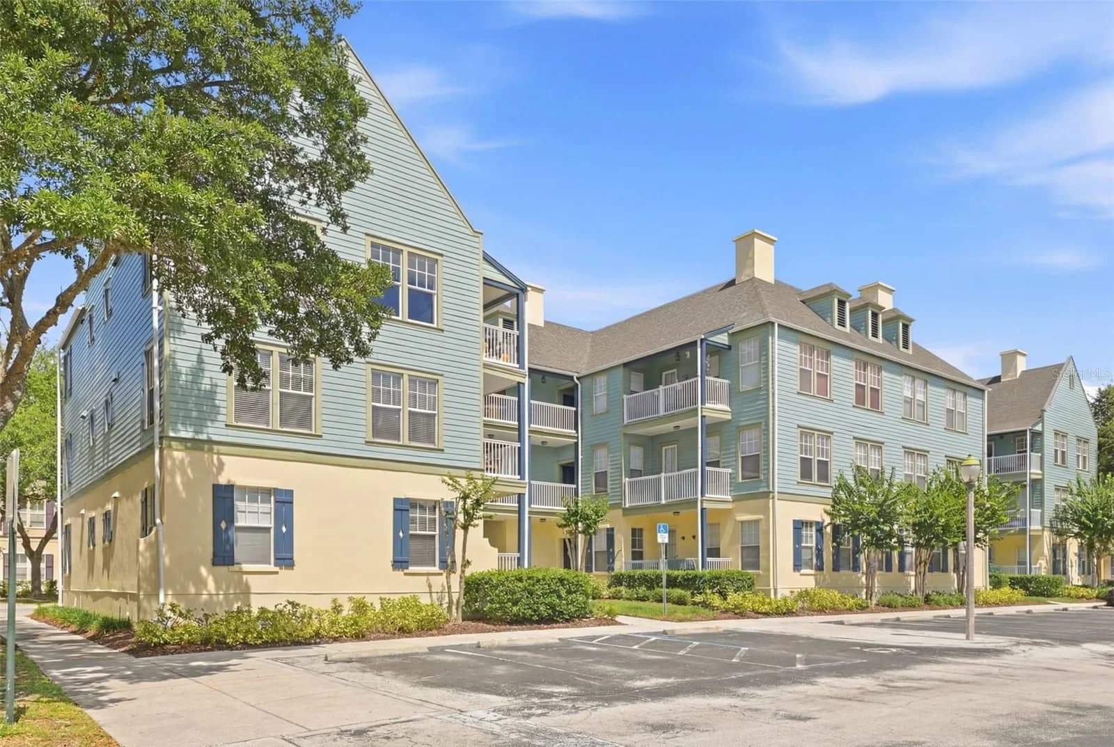 611 CAMPUS 3