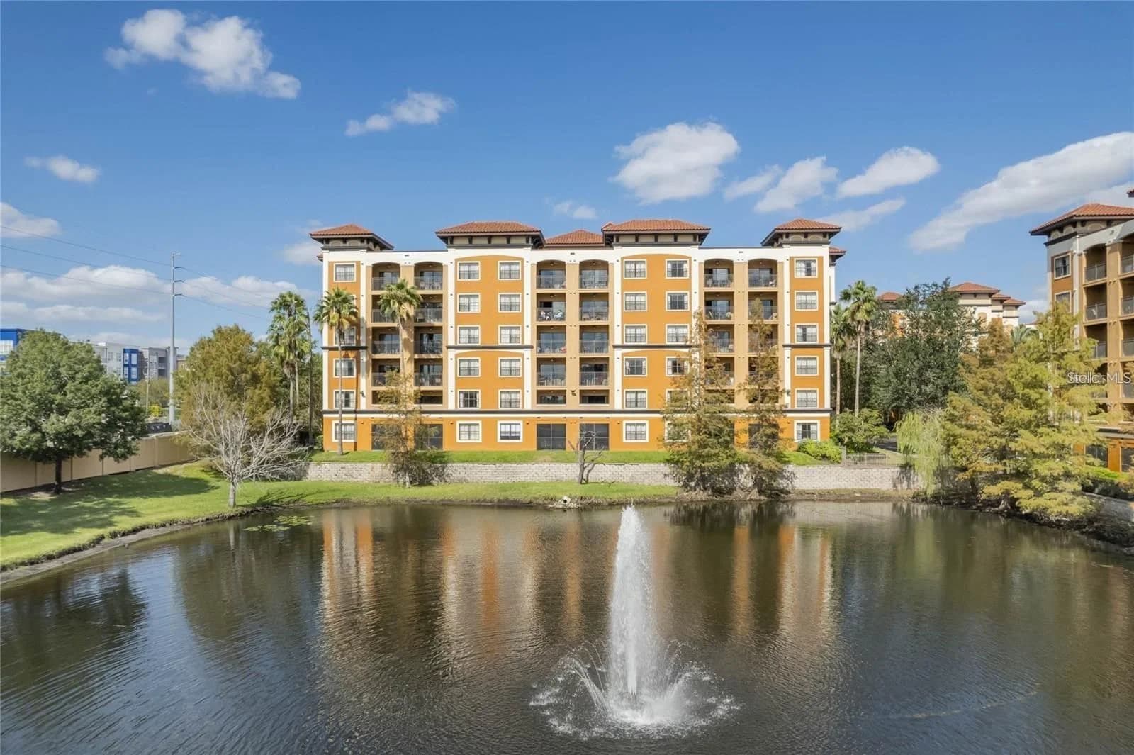 12544 FLORIDAYS RESORT DR, Orlando, FL 32821 2