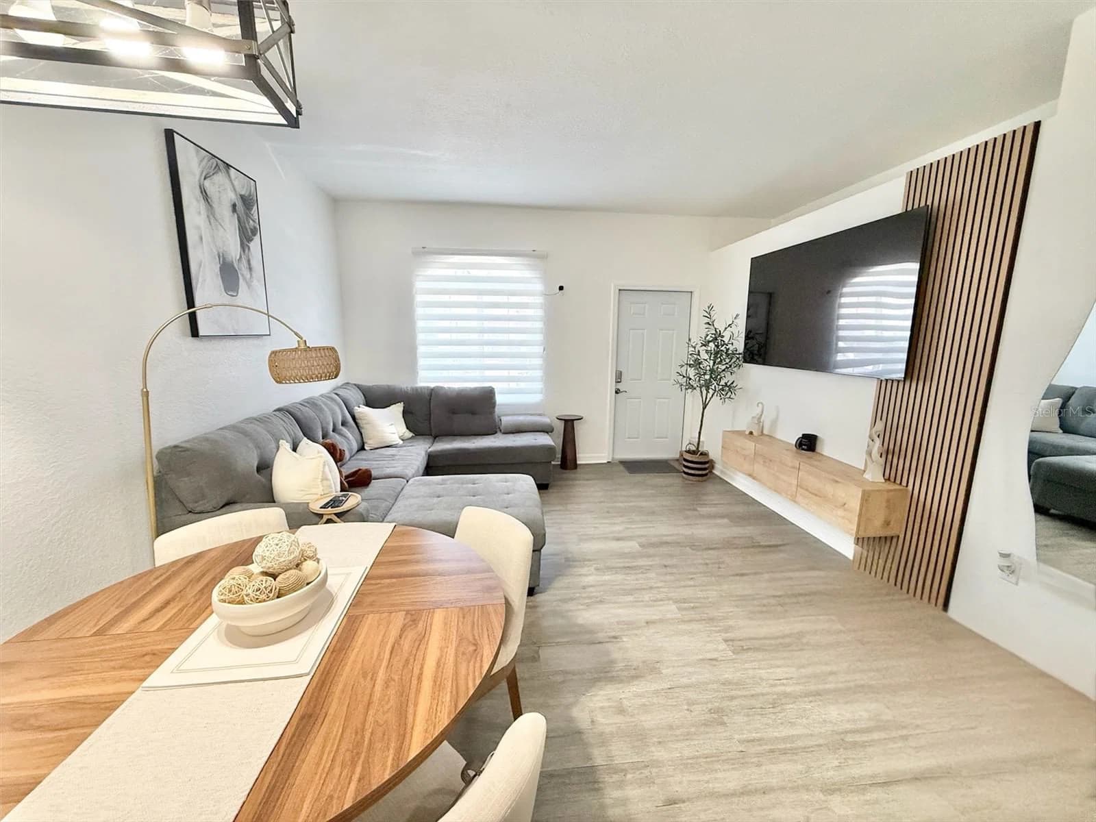 22102 INDIAN CREEK 5