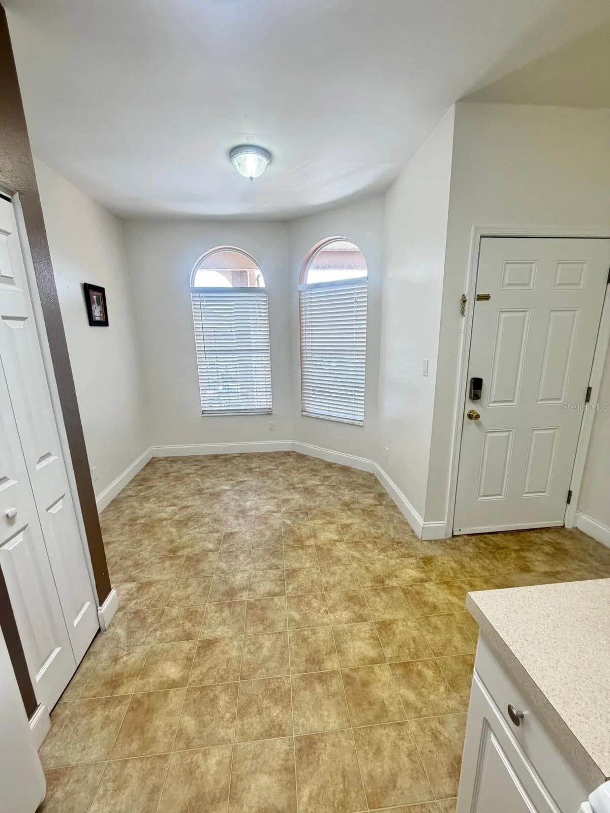 8842 CORAL PALMS 5