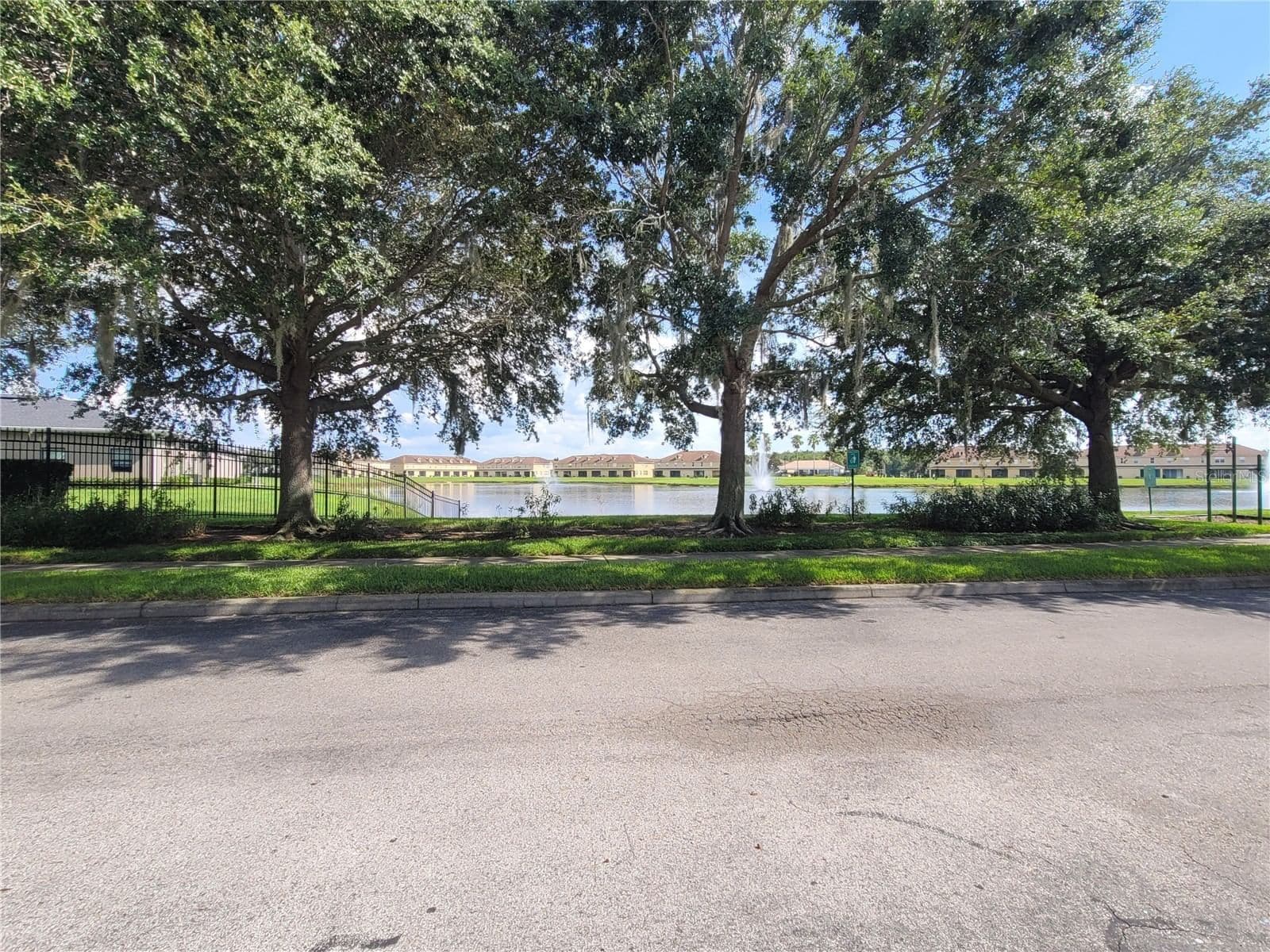 3321 WHITESTONE 2