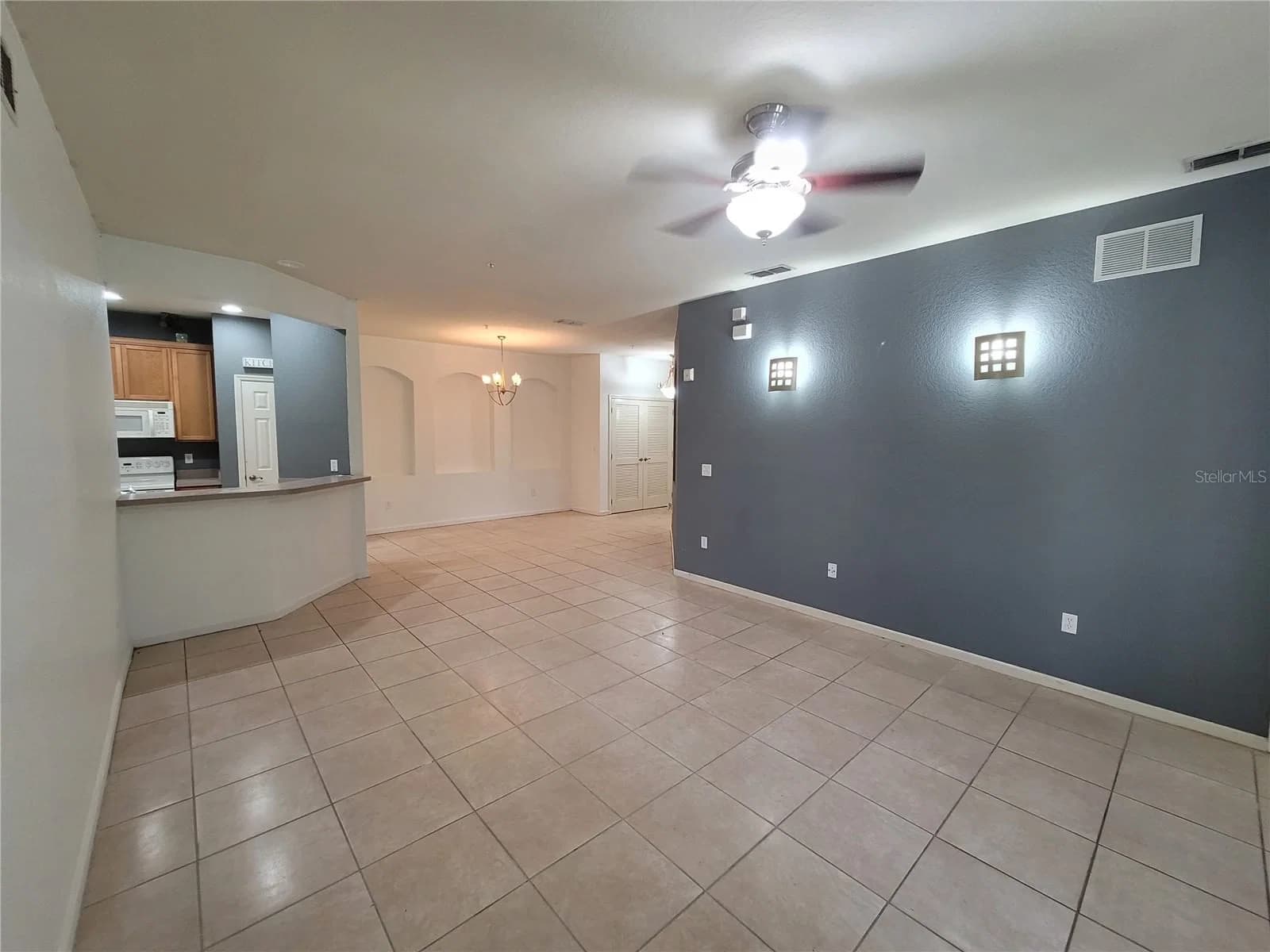 3321 WHITESTONE 3
