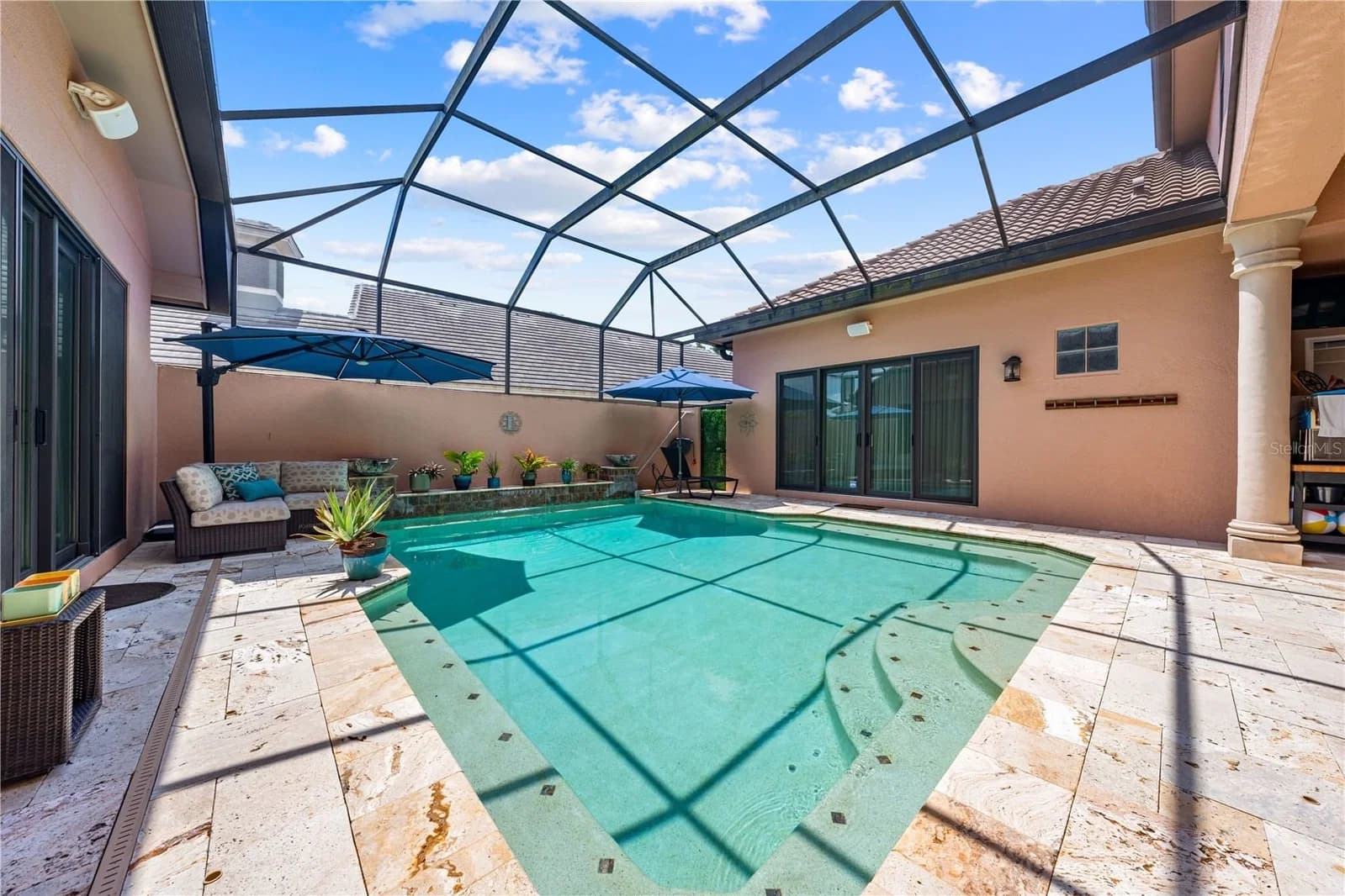 2557 HERITAGE GREEN 3