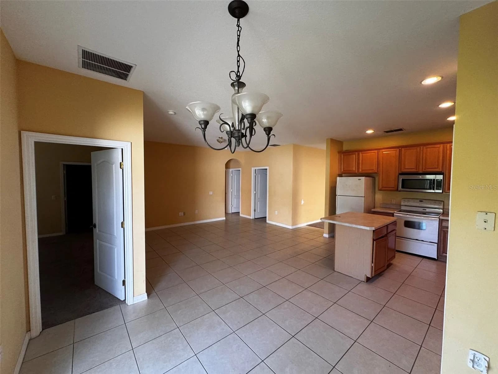 1111 HACIENDA 5