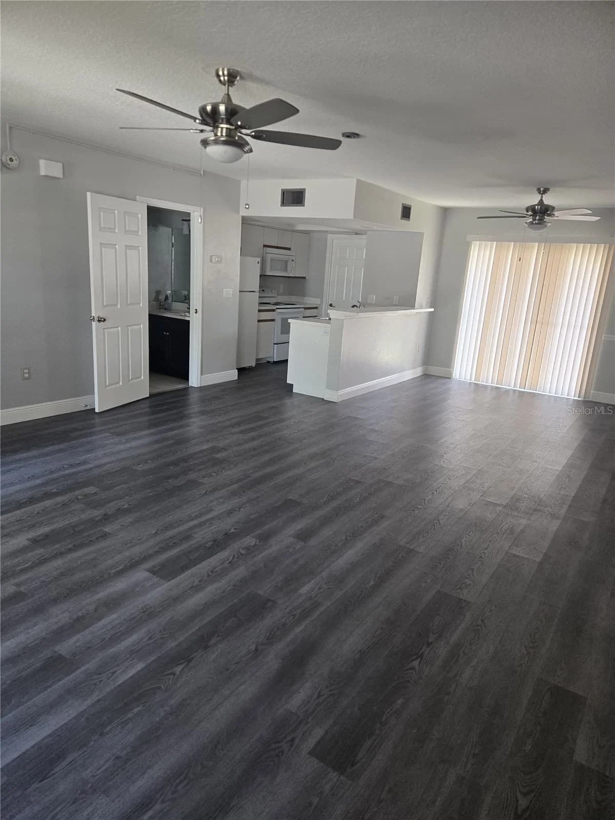 718 FLORIDA PALMS 2