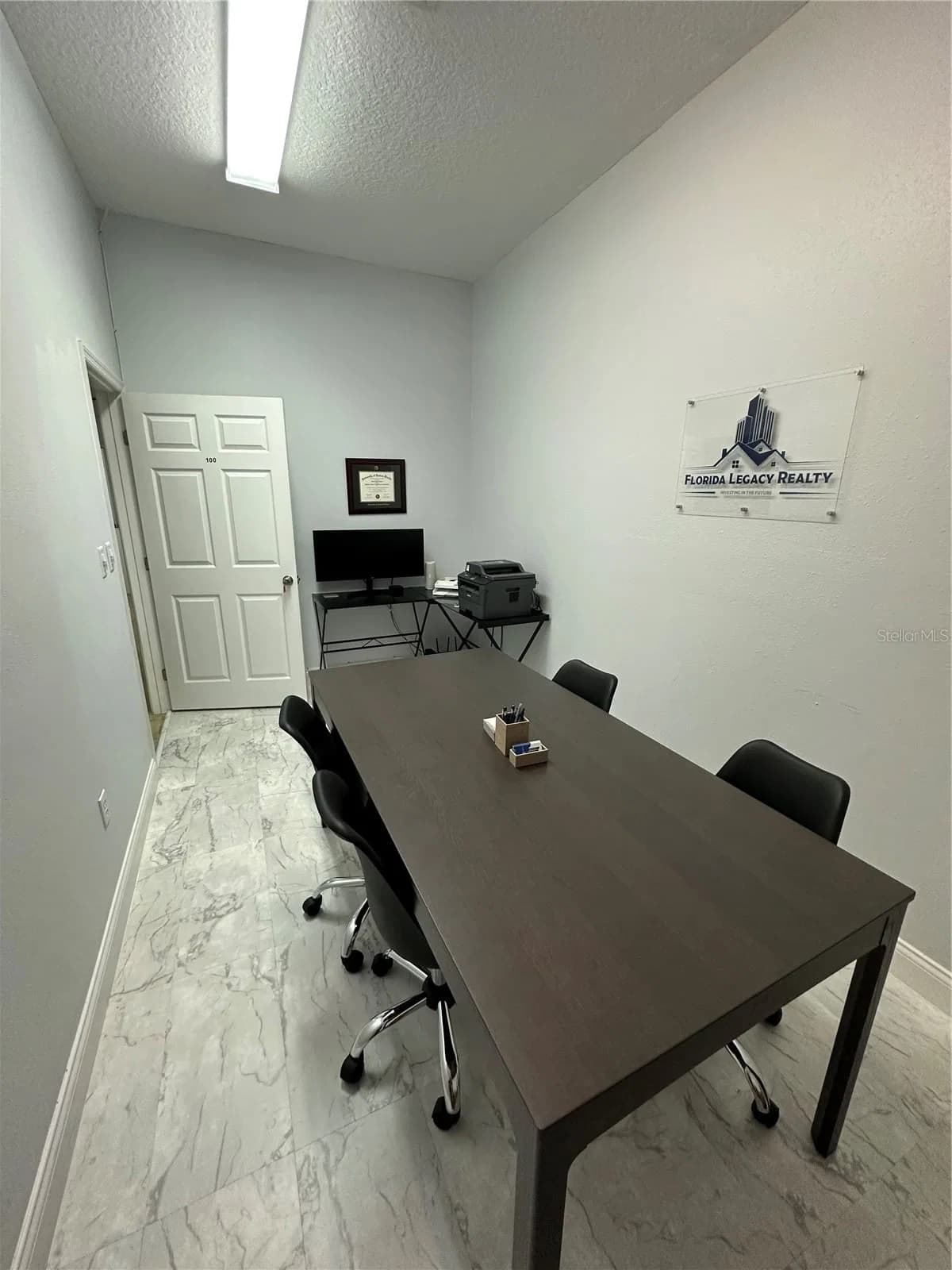 1004 PLAZA 3