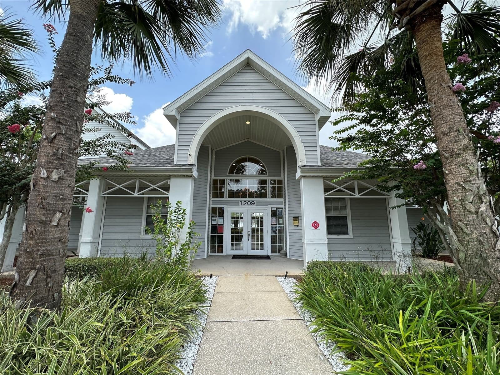 1218 BERMUDA LAKES 2