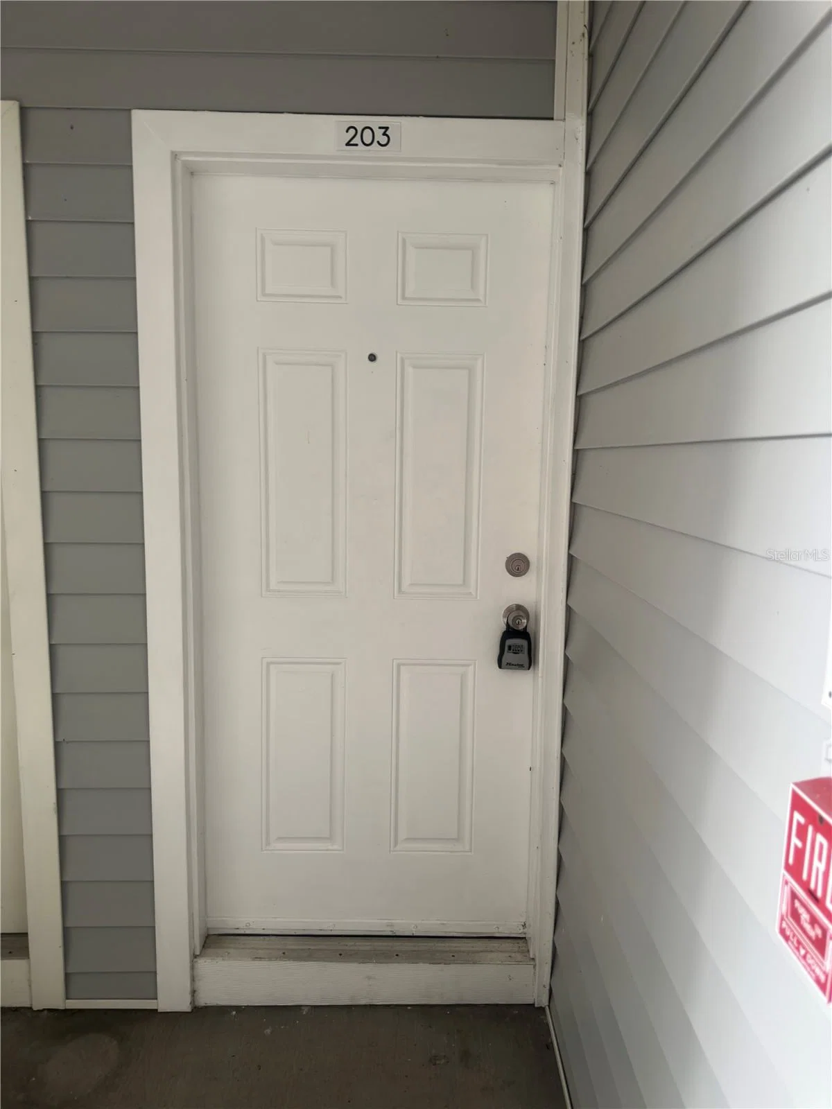 1218 BERMUDA LAKES 3