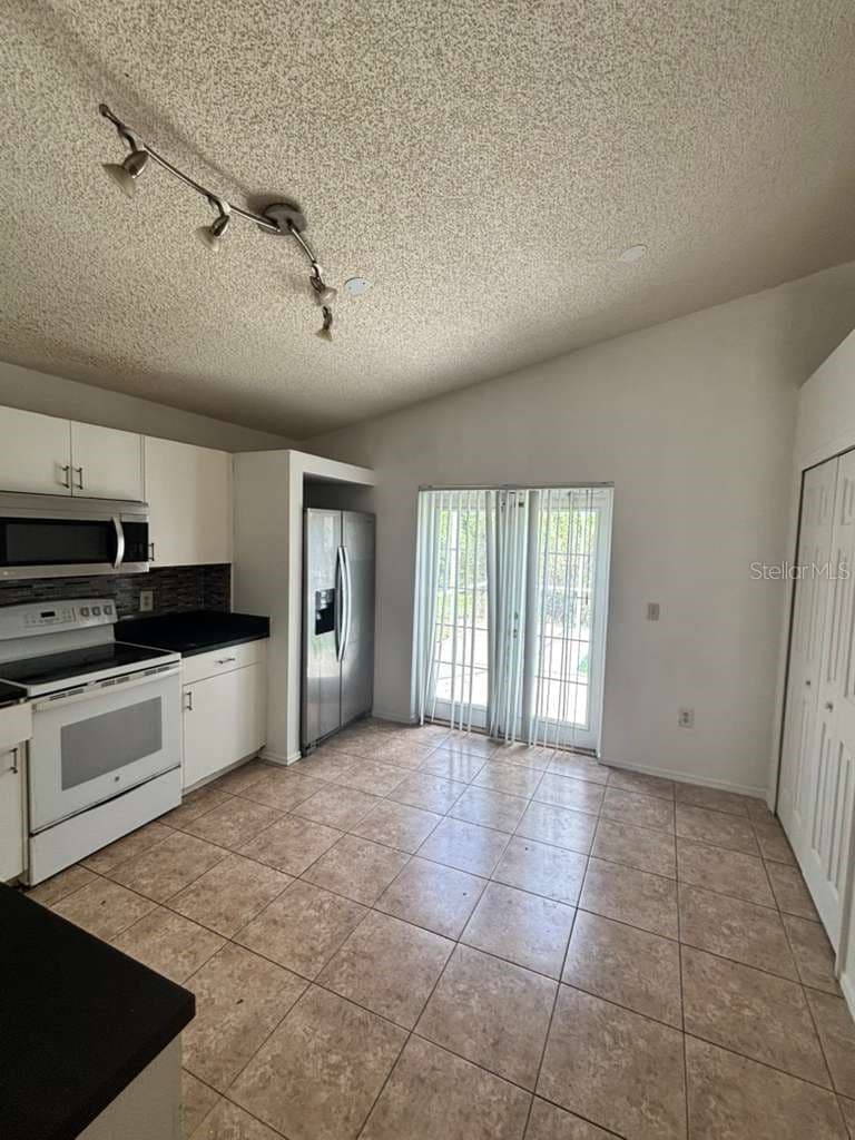 2713 PALM ISLE 4