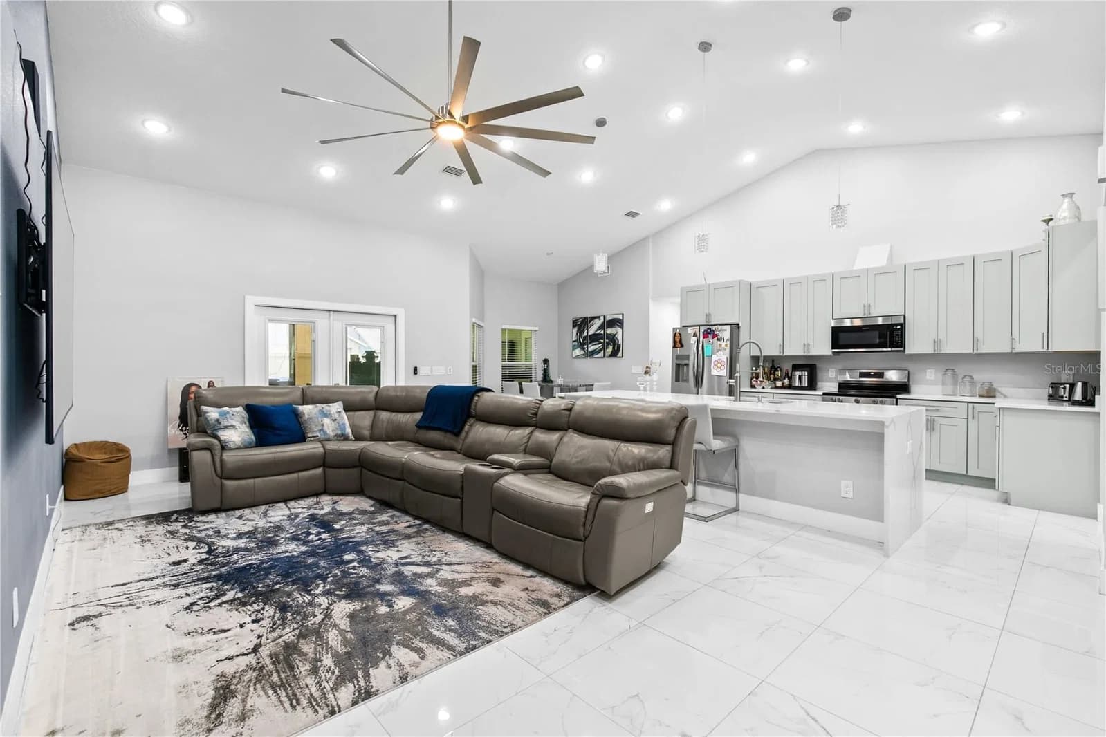 14112 LORD BARCLAY, Orlando, FL 32837 3