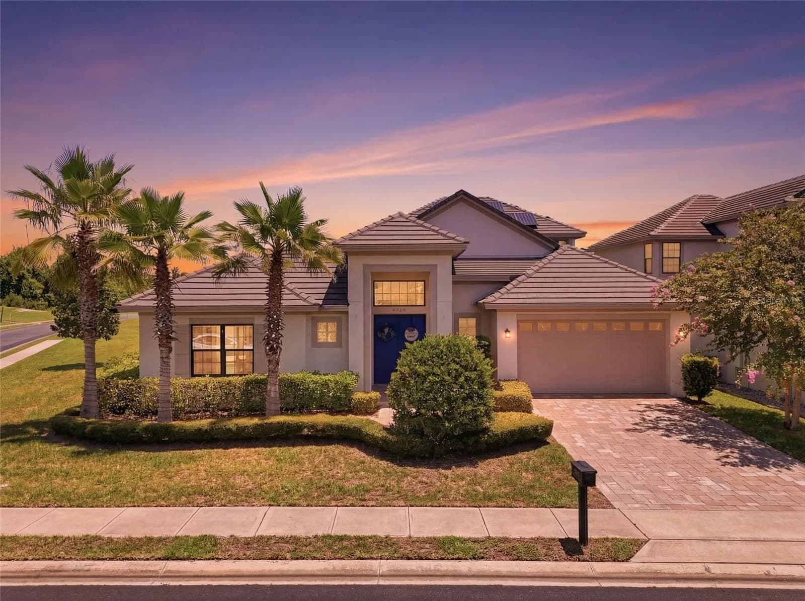 2562 HERITAGE GREEN 2