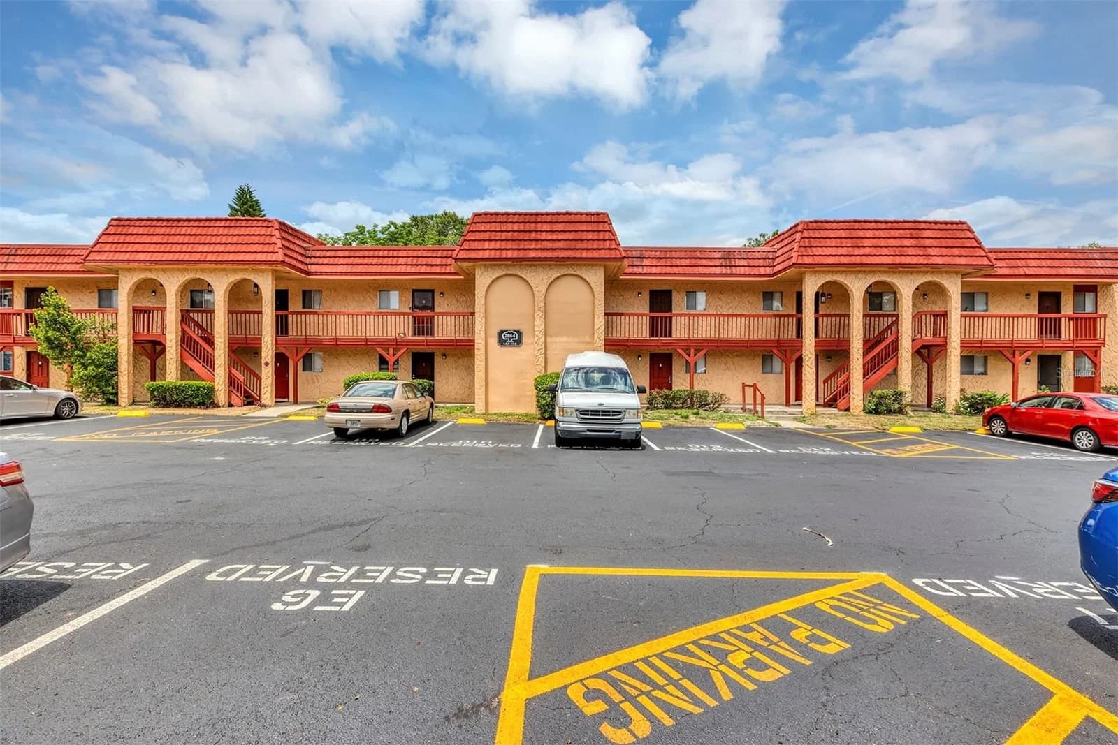 2864 POWERS, Orlando, FL 32818