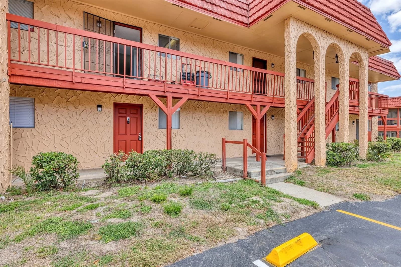 2864 POWERS, Orlando, FL 32818 2