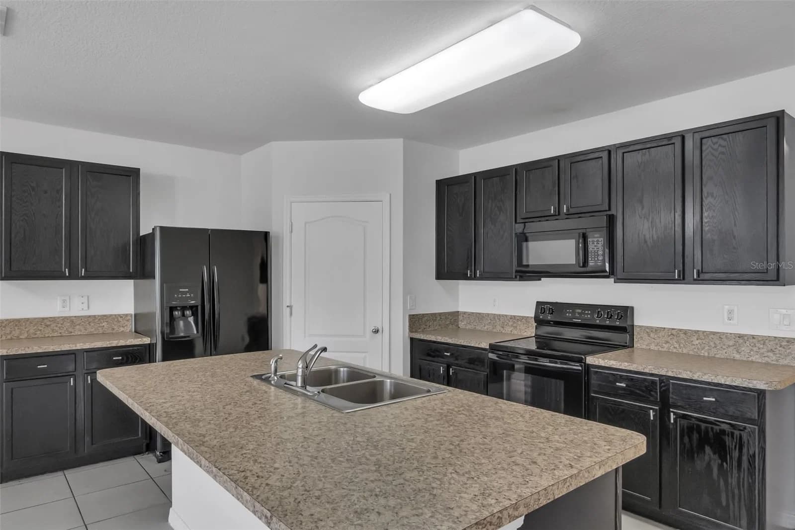 1828 PARTIN TERRACE 3