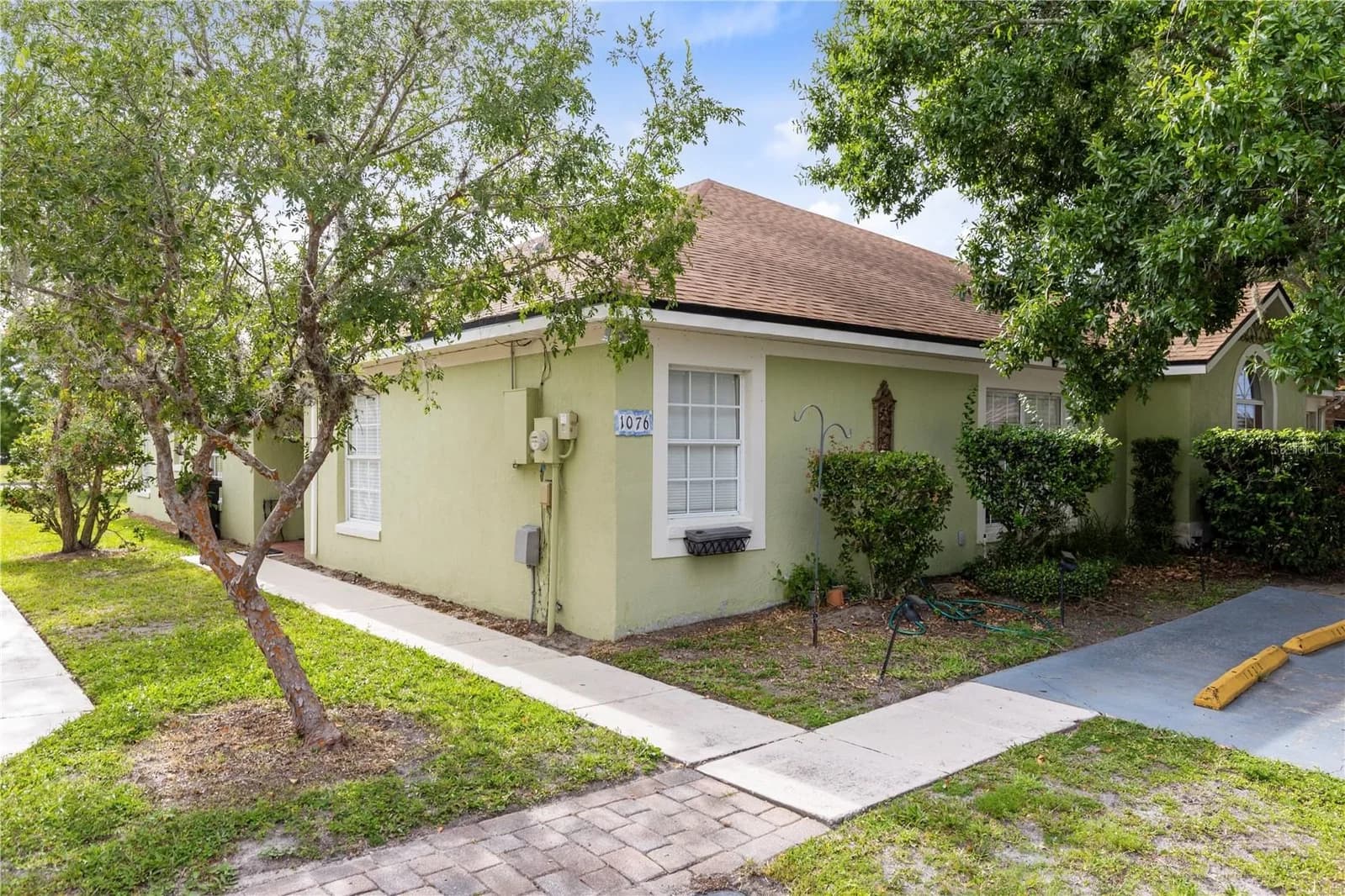 1076 UNIVERSAL REST, Kissimmee, FL 34744