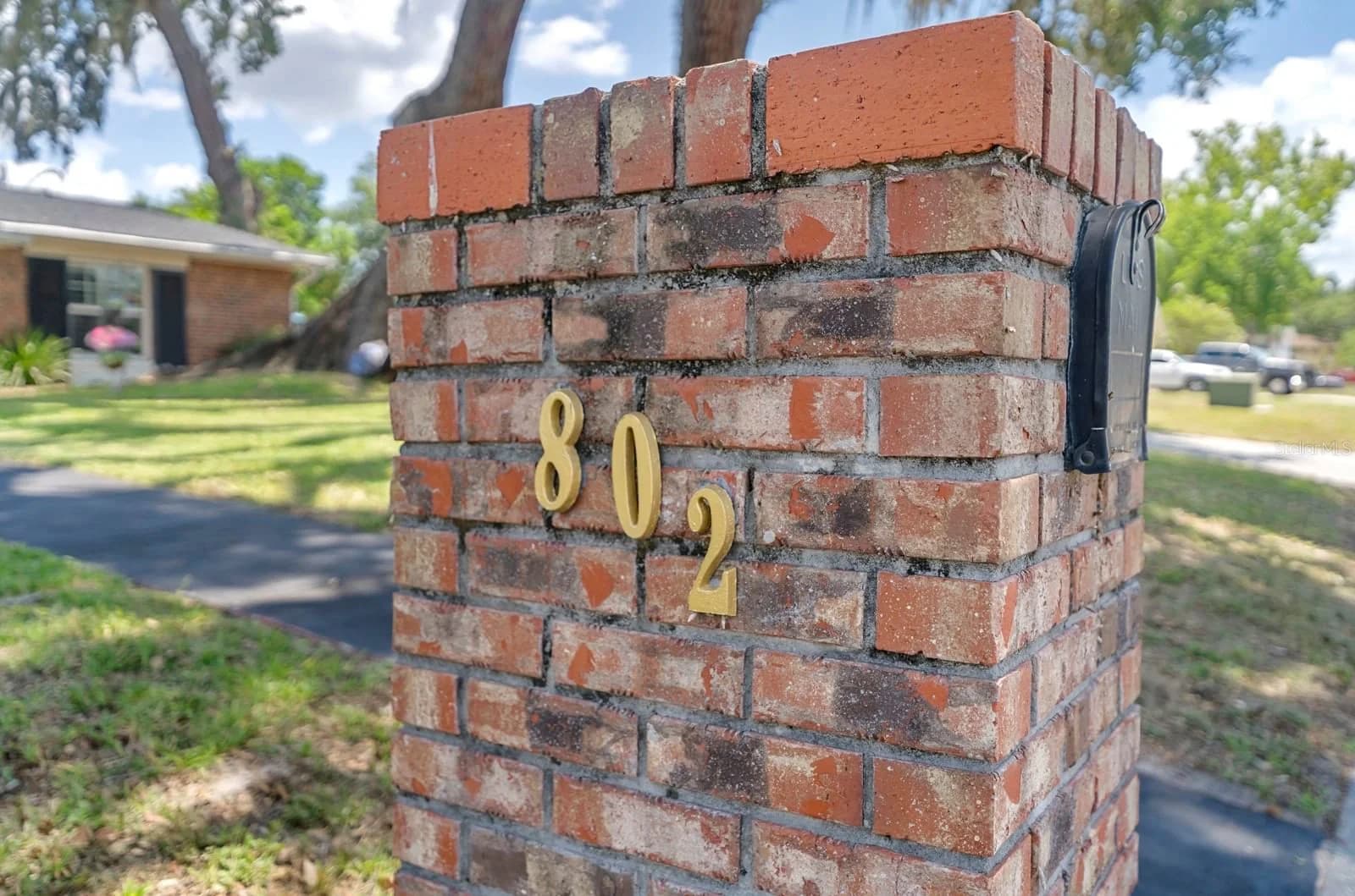 802 HASTINGS 2