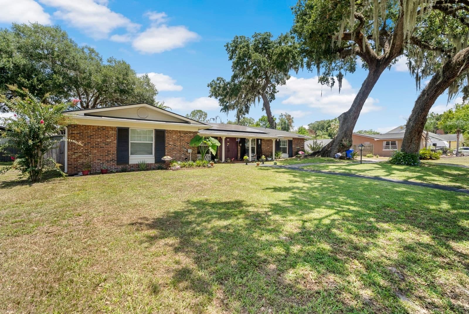 802 HASTINGS 5