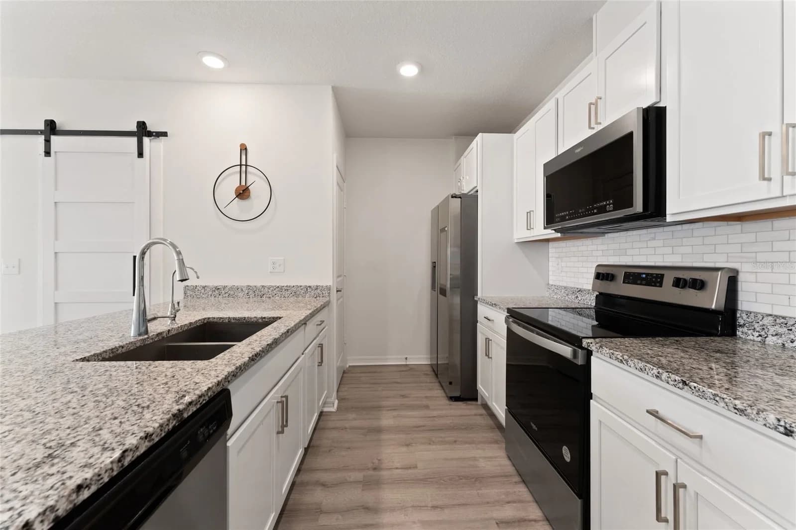 697 STONEY POINT 5