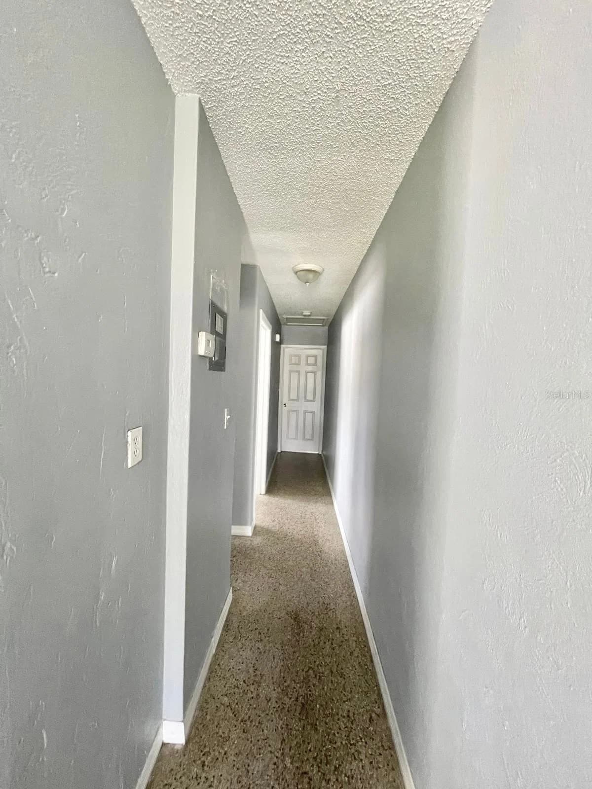 4615 EDGEWATER 4