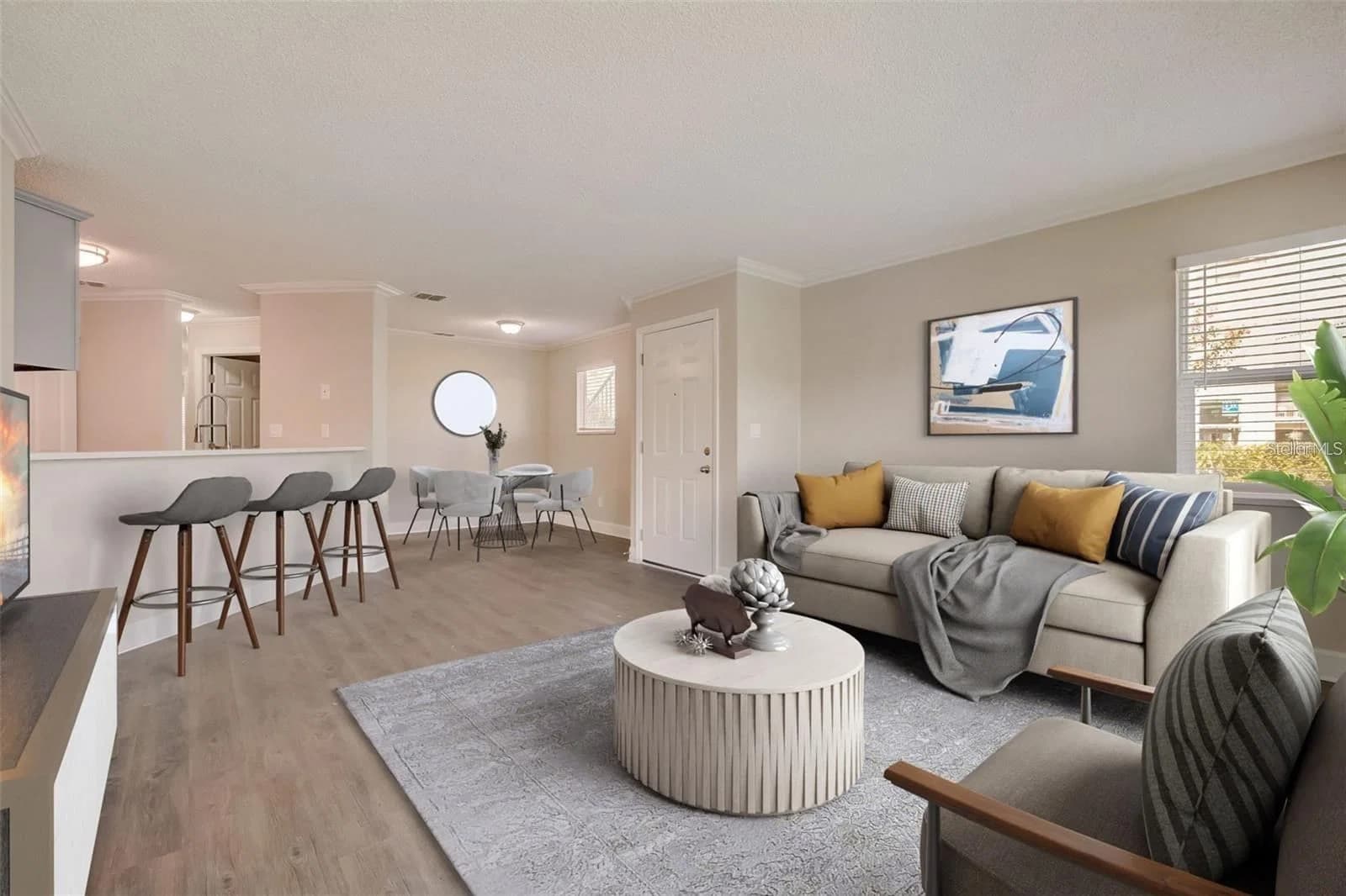 2556 WOODGATE 5