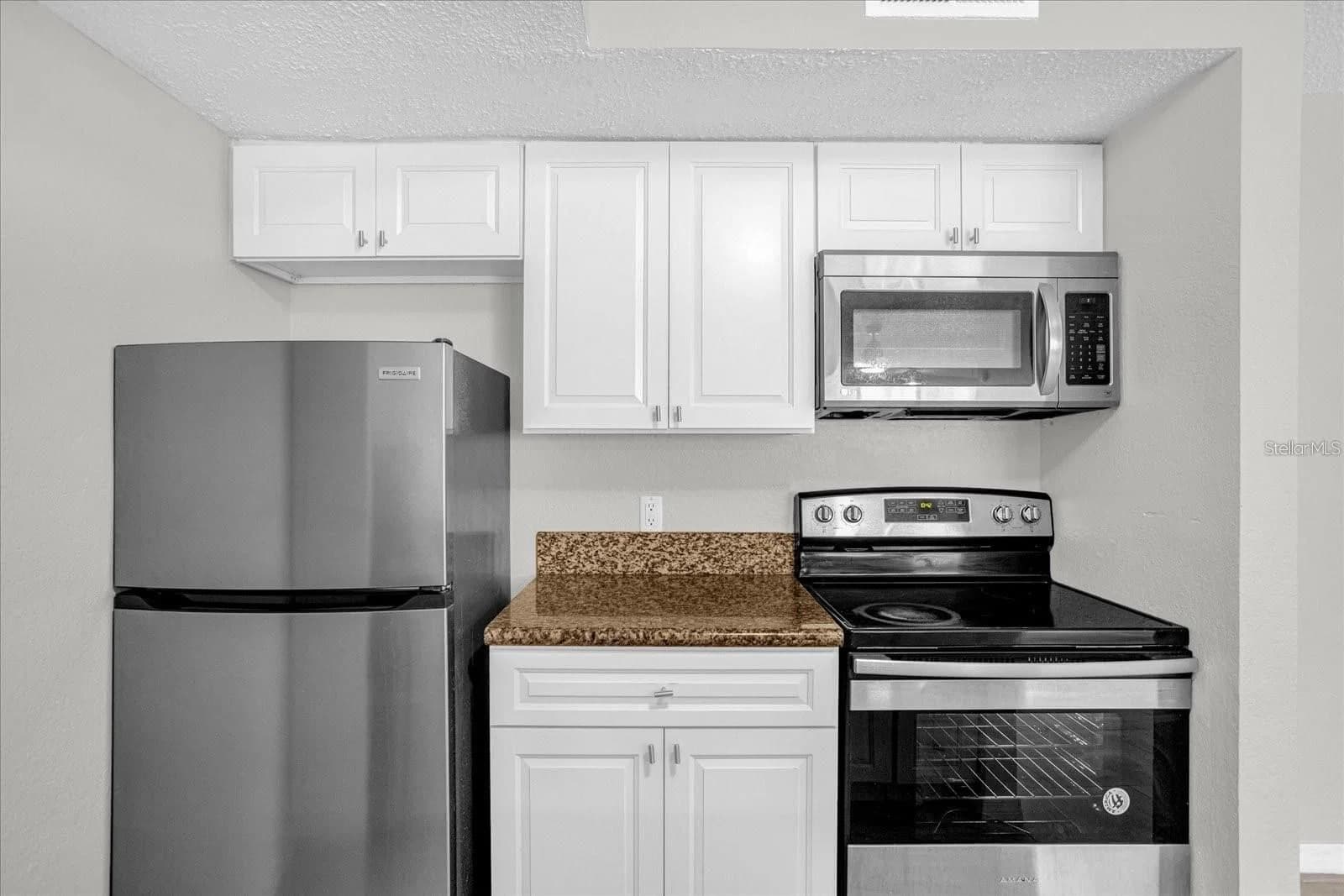 5132 CONROY, Orlando, FL 32811 2