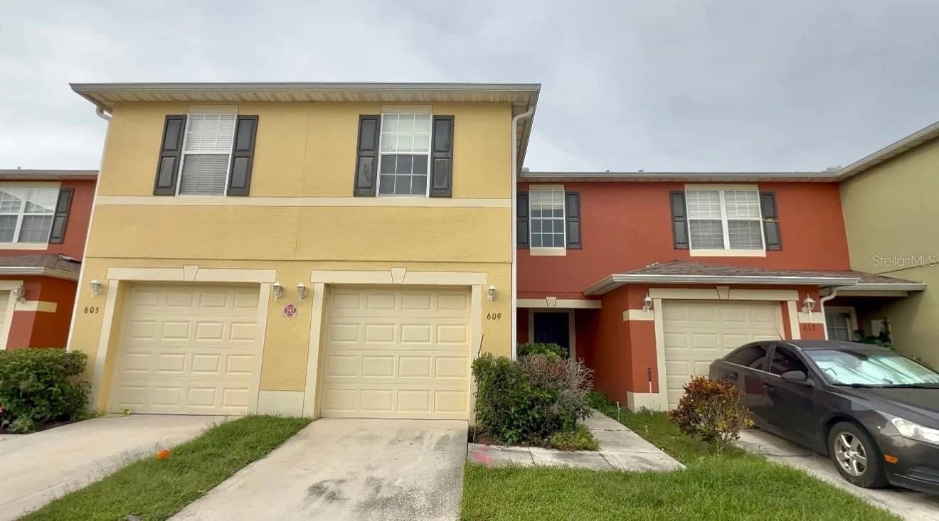 609 CRESTING OAK, Orlando, FL 32824