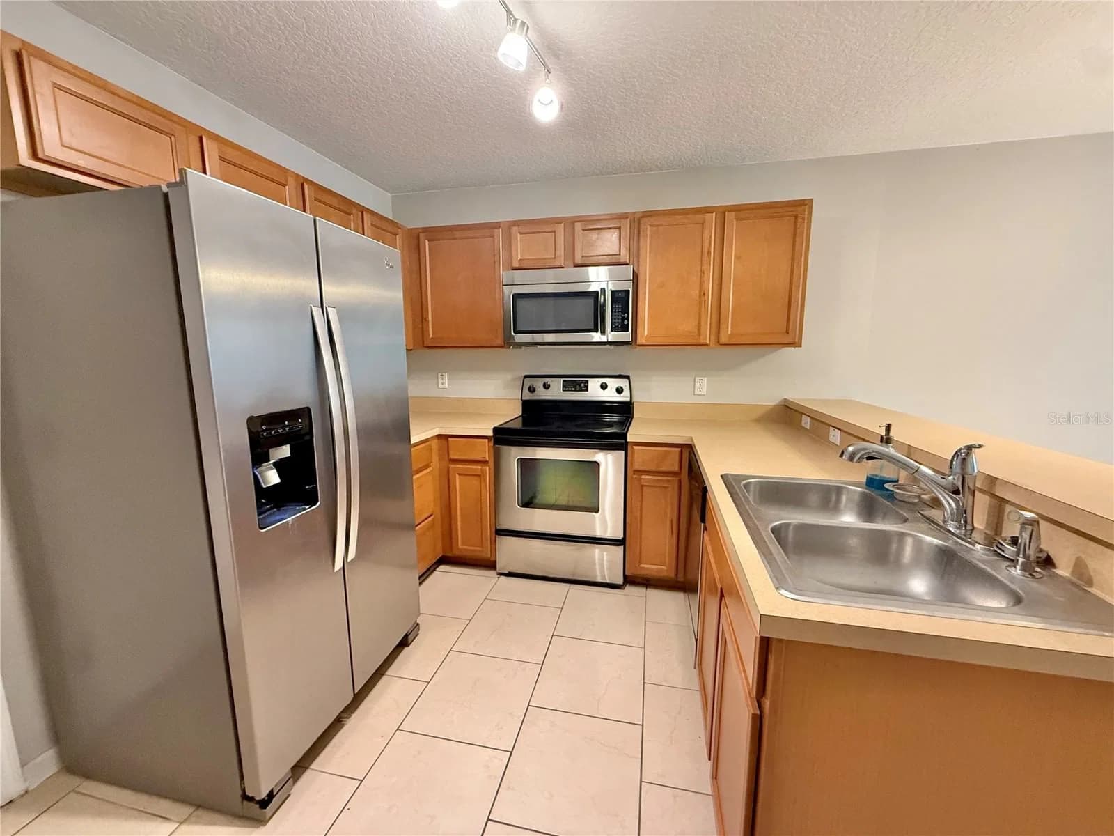609 CRESTING OAK, Orlando, FL 32824 3