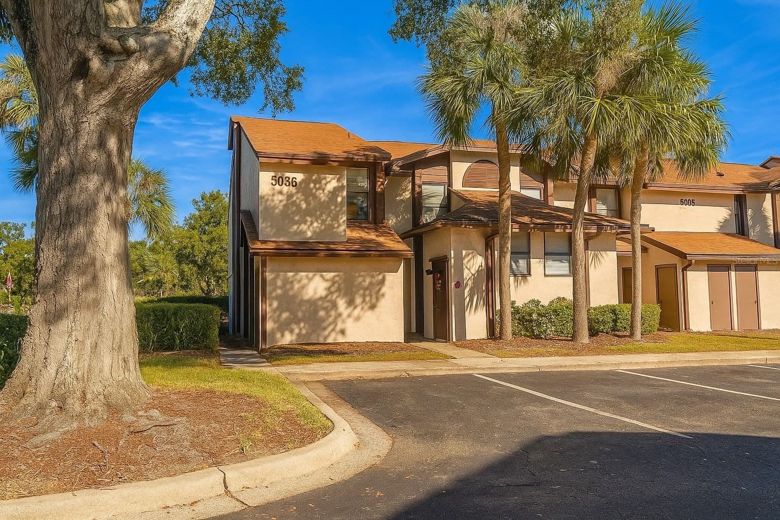 3036 SEMORAN, Orlando, FL 32822